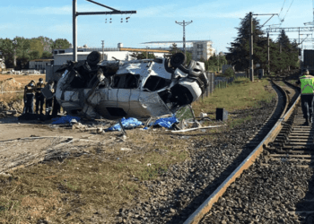 Tekirdağ’da yük treni minibüse çarptı: Çok sayıda ölü var
