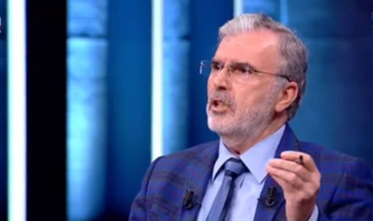 AKP’li isim açıkça yazdı: “Laiklik anayasadan çıkarılmalı”