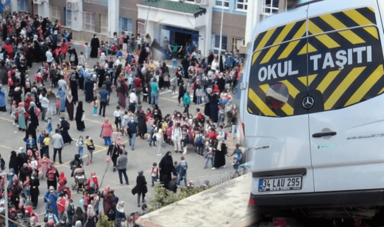 10 bin servis şoförü yola çıkmadı