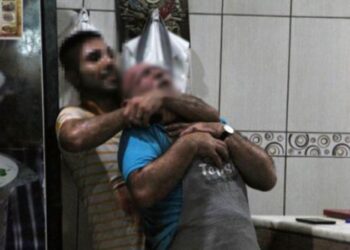 Boğazına bıçak dayadığı ustasını, 5 saat rehin aldı