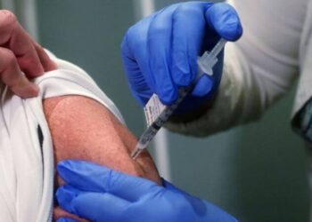 Pfizer CEO’su normal hayata dönüş için tarih verdi