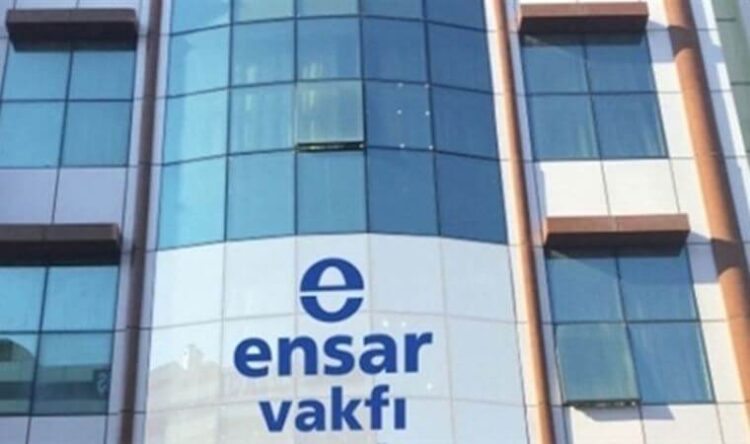 ‘Kamu binası Emniyet’ten MEB’e, MEB’den Ensar’a verildi’