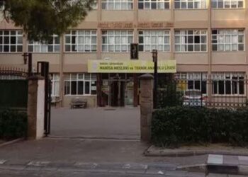 2 öğrencide Covid-19 çıktı, sınıf karantinaya alındı