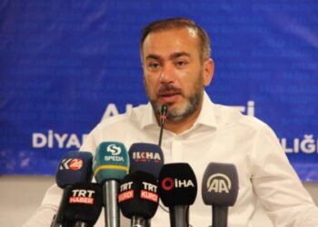 AKP’li başkan, partinin parasını kişisel hesabına geçirdi