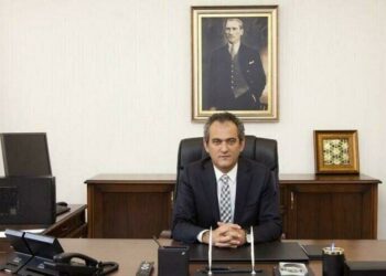 Yüz yüze eğitime sayılı günler kala Bakan Özer’den açıklama