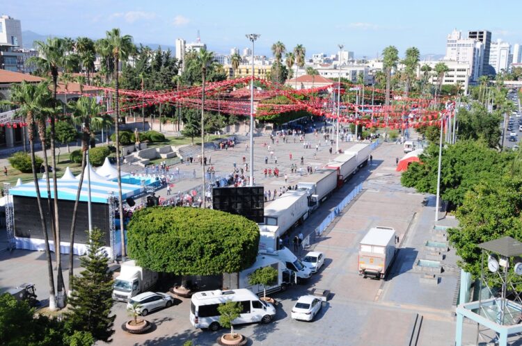 Erdoğan Mersin’de beklenen ilgiyi göremedi