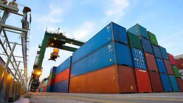 Çin’in dış ticareti ilk sekiz ayda yüzde 23,7 arttı