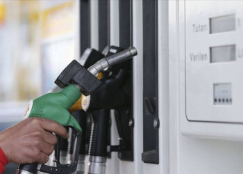Benzine zam geldi!
