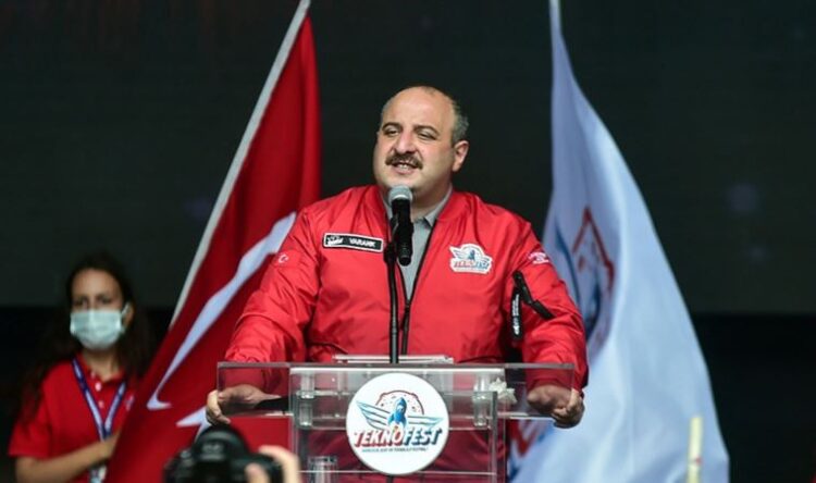 Bakan Varank’tan uçan araba açıklaması