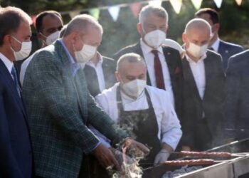 Erdoğan’ın kebapçılarla olan fotoğrafı sosyal medyanın gündeminde