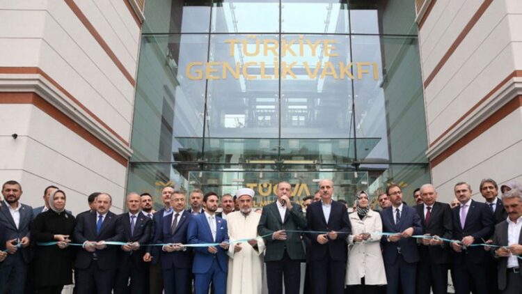 TÜGVA’nın savunmasına, belgeleri ortaya çıkaran gazeteciden yanıt