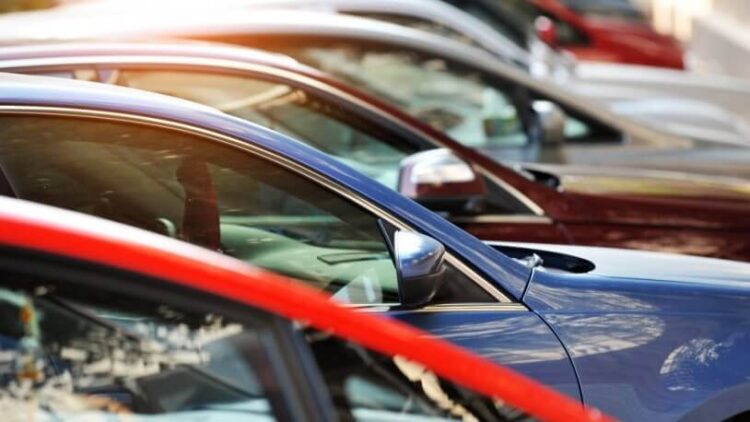 Sıfır otomobillerde fiyatlar değişti: Bir günde 72 bin TL fark