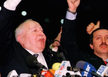 Erdoğan’ın eski yol arkadaşı ‘Erbakan haklı çıktı’ deyip anlattı