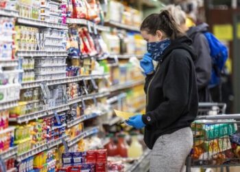 Zincir marketlerde skandal üstüne skandal: ‘Bozuk ürünler zorla çalışana satılıyor…’