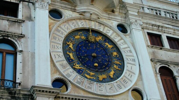 Ünlü astrolog ‘yılın en şanslı zamanı’ dedi, saat verdi!