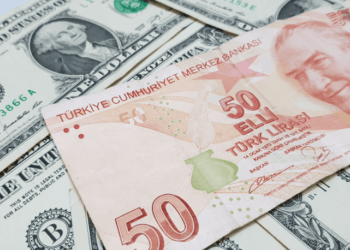 Dolar rekorlara doymuyor: Güne bu rakamla başladı