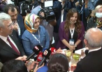 Muhittin Böcek’ten Kılıçdaroğlu’na güldüren ‘böcek’ esprisi