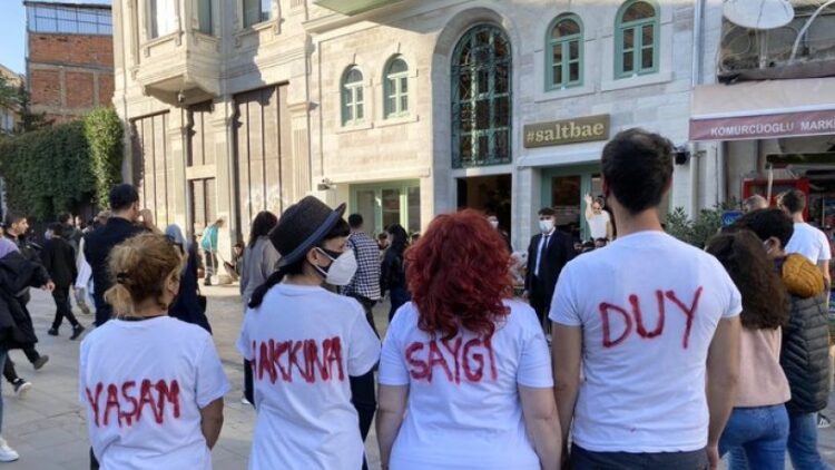 Veganlardan Nusret’in önünde eylem