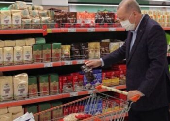 Erdoğan’a market tepkisi: Zaten gidiyor, önerimiz reklamcılığa başlaması!