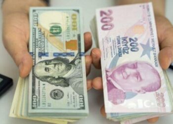 Güçlü dolar karşısında Türk lirası savunmasız kaldı