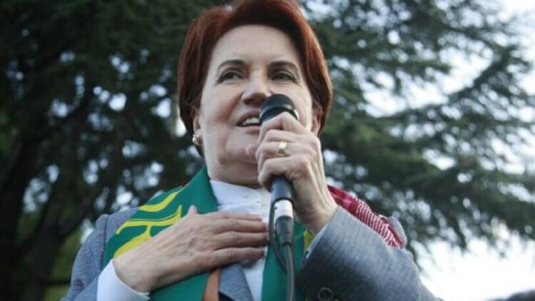 Akşener: Milletin önünde ben dahil herkes hazır ola geçecek