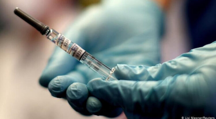 En etkili koronavirüs aşısı açıklandı!