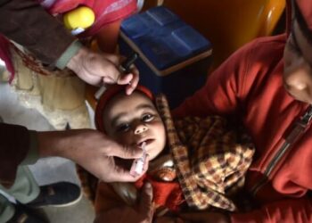 Pakistan Başbakanı, Bill Gates ile çocuk felcini yok etme çabalarını görüştü