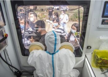 Alman biyologdan koronavirüsün kökenine dair açıklama