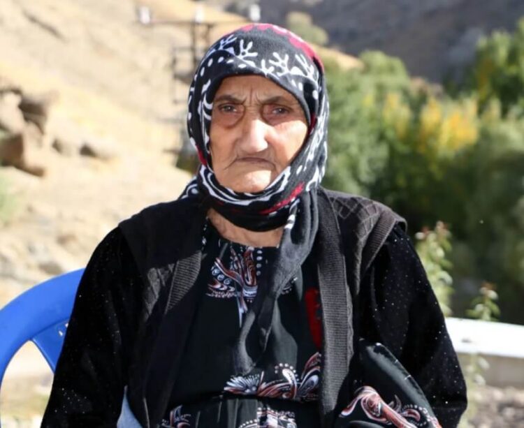 117 yaşında koronayı yendi: Giyecek dışında şehirde hiç alışveriş yapmadım