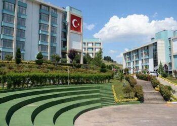 Yüz binlerce öğrencinin barınmasını sağlayacak para vakıflara aktı