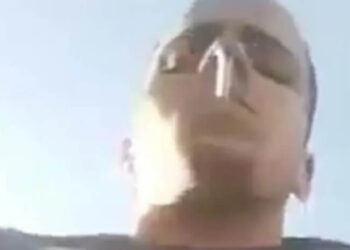 Canlı yayındaki cep telefonunu çalan hırsız viral oldu