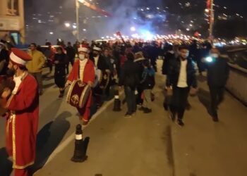 Validen mehter açıklaması: Çav Bella ile cumhuriyet kutlamıyoruz