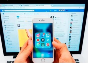 WhatsApp, Facebook ve Instagram çöktü