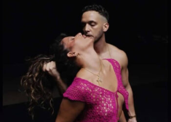 Katedral’deki klip “seksi” bulundu; başpiskopos özür diledi