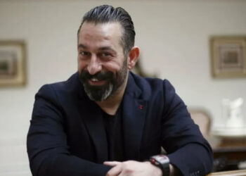 Cem Yılmaz, çizimlerini NFT olarak satışa çıkardı