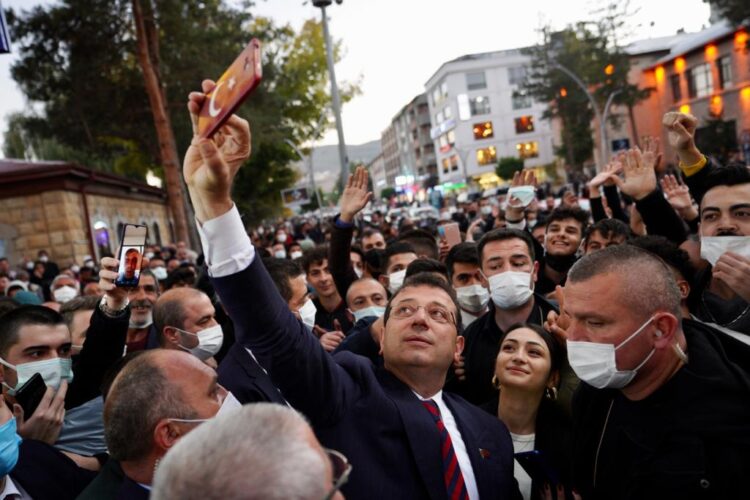 Bayburt’ta İmamoğlu izdihamı