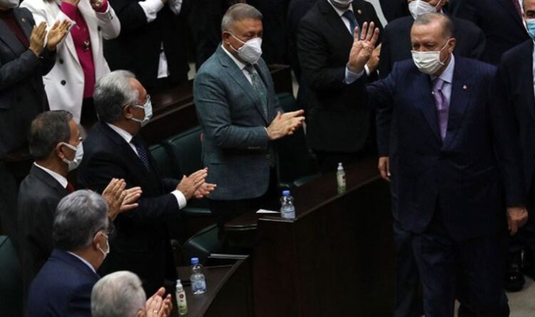 AKP’de gerçekleşecek büyük kopuşun tarihini açıkladı