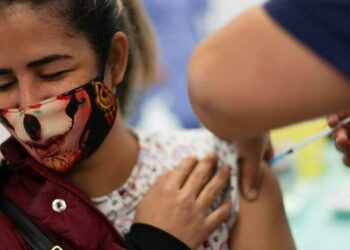 Pfizer/BioNTech aşısı olanları incelediler: Covid-19’da çok net sonuç