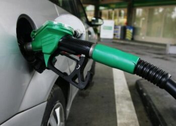 Benzin ve motorine büyük zam! Bu geceden itibaren…