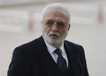 AKP’li Mustafa Elitaş, 128 milyar doların nereye harcandığını açıkladı