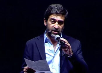 Emin Alper’in konuşmasını Karadağlı ve Kültür Bakanı Ersoy alkışlamadı