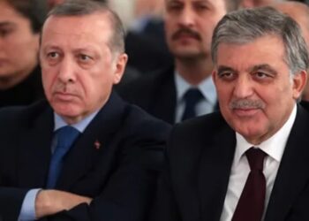 Erdoğan ve Abdullah Gül’den dikkat çeken kare