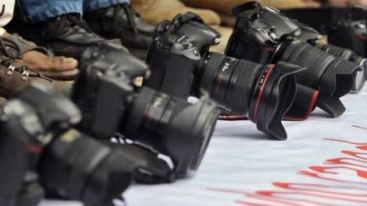 Muhalif gazeteciler Anıtkabir’e alınmadı