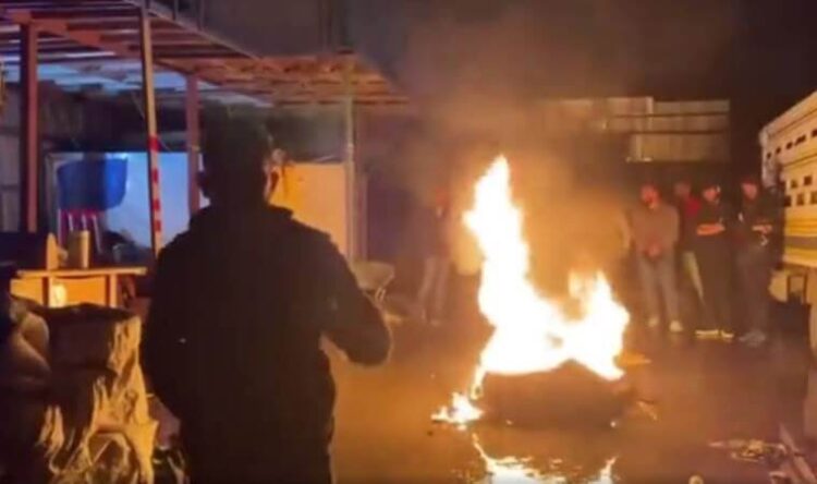 Atık kağıt işçileri ‘barınamıyoruz’ nöbetinde!