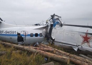 Rusya’da paraşütçüleri taşıyan L-410 uçağı düştü