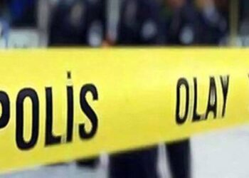 Eşini uykusunda öldürüp, intihar etti