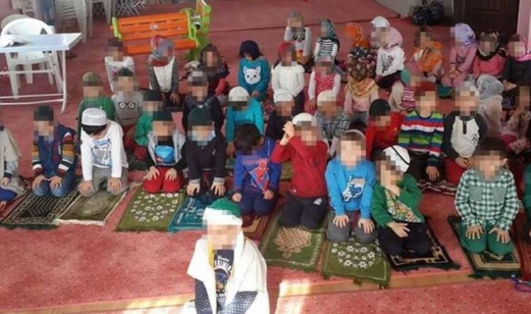 ‘Alternatif erken çocukluk eğitimi’ hedefinde ‘Diyanet ve tarikatlar’ uyarısı