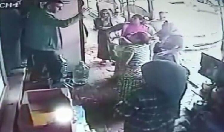 Hırsızlardan ilginç ‘numara’: Soyunup kaçtılar