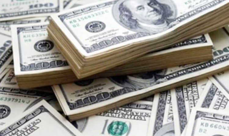 Bankacılar endişeli: Dolar alev aldı, bir rekor daha