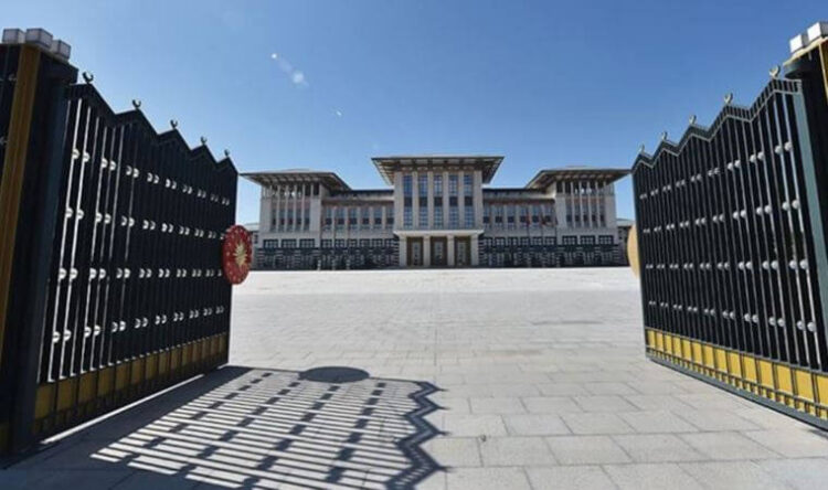 Saray’da çatlak: ”Tövbeye ihtiyaçları var”